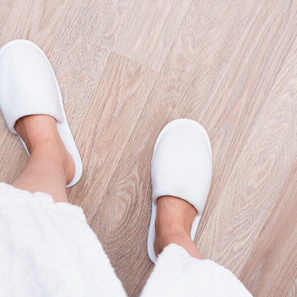 Отельные тапочки